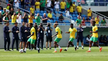 Neymar Returns to Brazil Training but Struggles to Convince Watching Observers